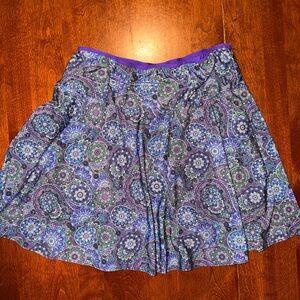 Sparkle Skirt Hiker Size L Purple Paisley. Running shorts with pockets